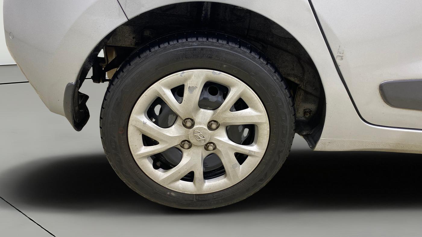 2019 Hyundai Grand i10 SPORTZ 1.2 KAPPA VTVT, Petrol, Manual, 35,425 km, Right Rear Wheel