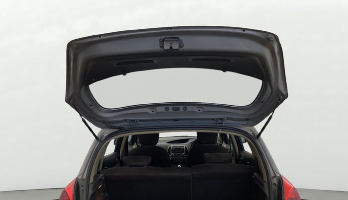 2012 Hyundai i20 SPORTZ 1.2, CNG, Manual, 1,20,834 km, Boot Door Open