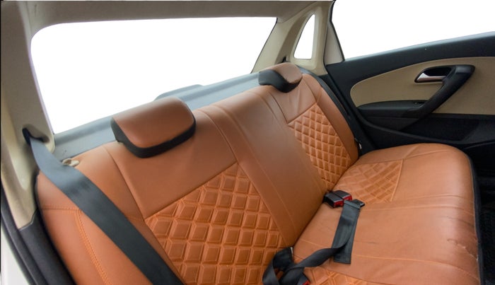 2016 Volkswagen Ameo HIGHLINE1.5L, Diesel, Manual, 1,12,892 km, Right Side Rear Door Cabin