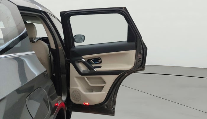 2023 Tata Safari XZ PLUS, Diesel, Manual, 21,229 km, RHS Rear Door