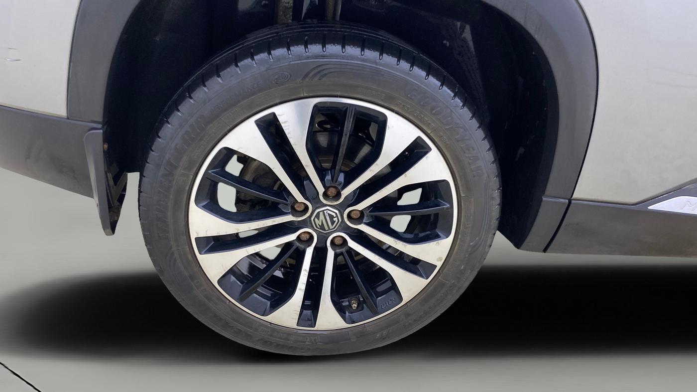 2022 MG HECTOR SHARP 1.5 PETROL CVT, Petrol, Automatic, 34,839 km, Right Rear Wheel