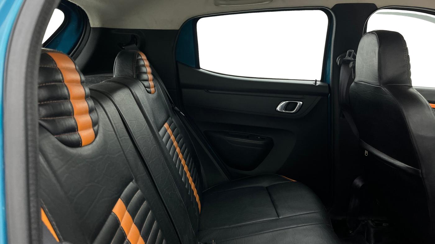 2020 Renault Kwid CLIMBER 1.0 AMT (O), CNG, Automatic, 72,002 km, Right Side Rear Door Cabin