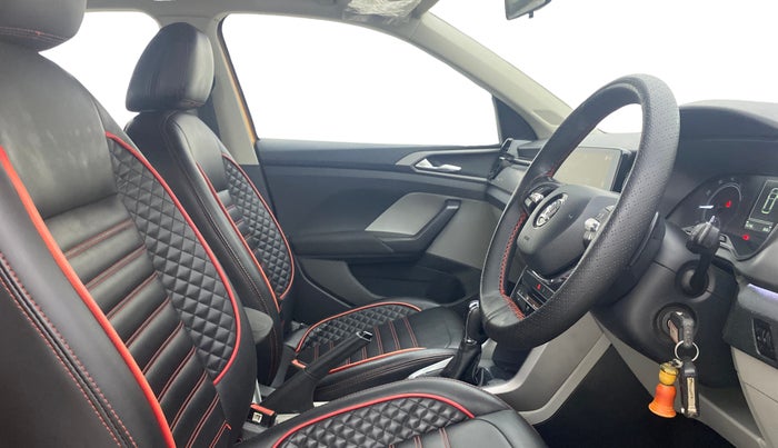 2021 Skoda KUSHAQ AMBITION 1.0L TSI AT, Petrol, Automatic, 76,745 km, Right Side Front Door Cabin