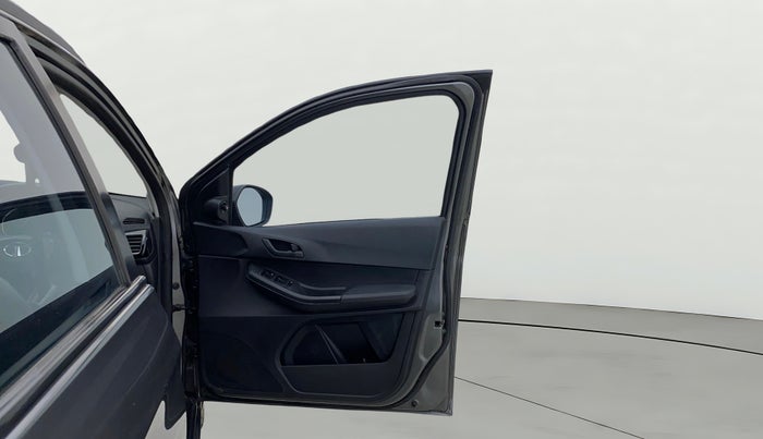 2022 Tata TIAGO NRG XZ AMT, Petrol, Automatic, 40,699 km, RHS Front Door