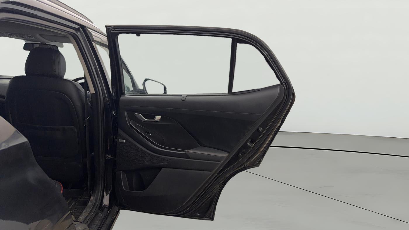 2023 Hyundai Creta SX (O) 1.5 Diesel AT Knight Edition, Diesel, Automatic, 72,509 km, RHS Rear Door