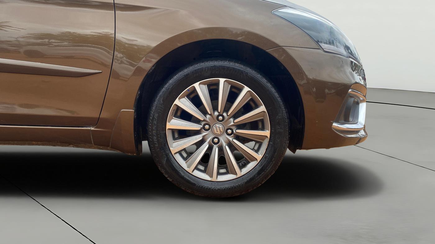 2020 Maruti Ciaz ALPHA 1.5 SHVS PETROL, Petrol, Manual, 47,096 km, Right Front Wheel