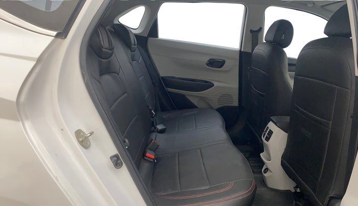 2024 Hyundai NEW I20 Sportz (O) 1.2 IVT, Petrol, Automatic, 36,096 km, Right Side Rear Door Cabin