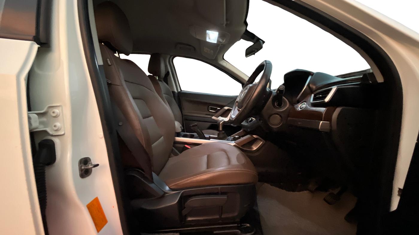 2019 Tata Harrier XZ 2.0L, Diesel, Manual, 53,881 km, Right Side Front Door Cabin