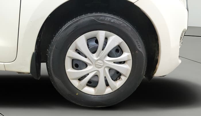 2018 Maruti Swift VXI AMT, Petrol, Automatic, 40,594 km, Right Front Wheel