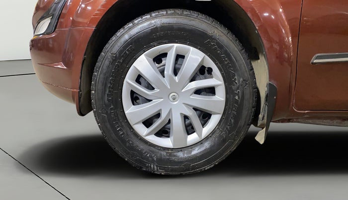 2018 Mahindra XUV500 W5, Diesel, Manual, 78,284 km, Left Front Wheel