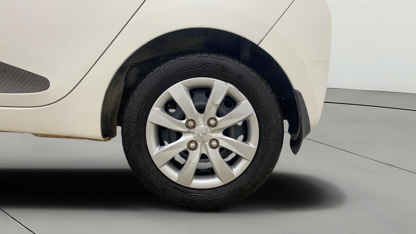2017 Hyundai Eon MAGNA +, Petrol, Manual, 62,400 km, Left Rear Wheel