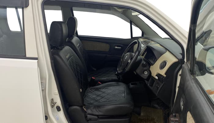 2017 Maruti Wagon R 1.0 VXI, Petrol, Manual, 68,626 km, Right Side Front Door Cabin