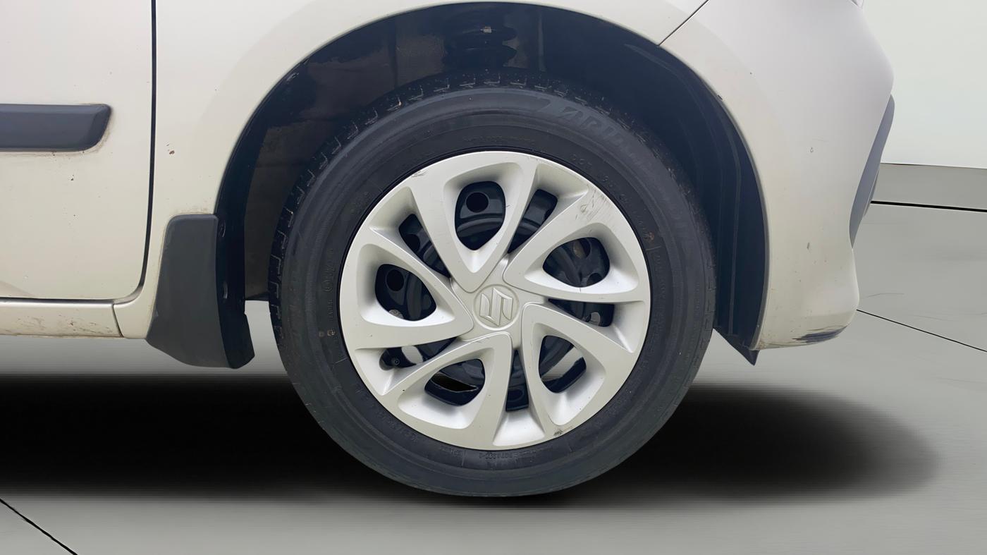2023 Maruti Celerio VXI, Petrol, Manual, 31,185 km, Right Front Wheel