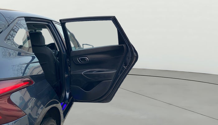 2023 Hyundai NEW I20 MAGNA 1.2 MT, Petrol, Manual, 39,296 km, RHS Rear Door