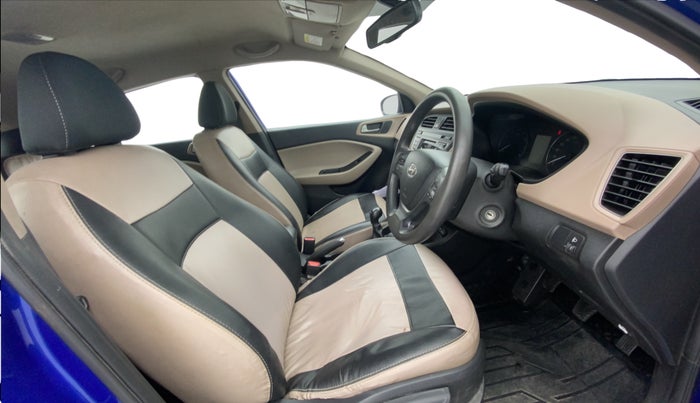 2016 Hyundai Elite i20 SPORTZ 1.2, Petrol, Manual, 45,237 km, Right Side Front Door Cabin