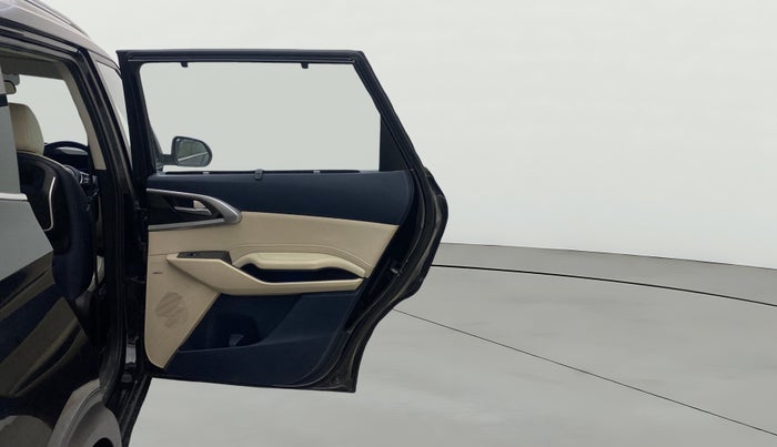 2022 KIA CARENS LUXURY PLUS 1.5 DIESEL AT 7 STR, Diesel, Automatic, 94,740 km, RHS Rear Door