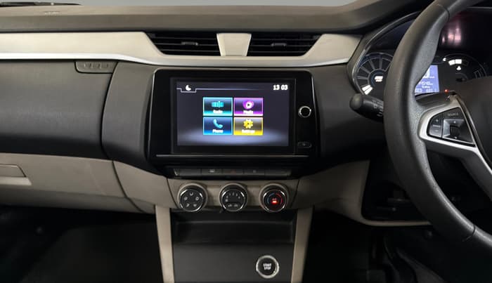 2022 Renault TRIBER RXZ AMT DUAL TONE, Petrol, Automatic, 44,548 km, Air Conditioner