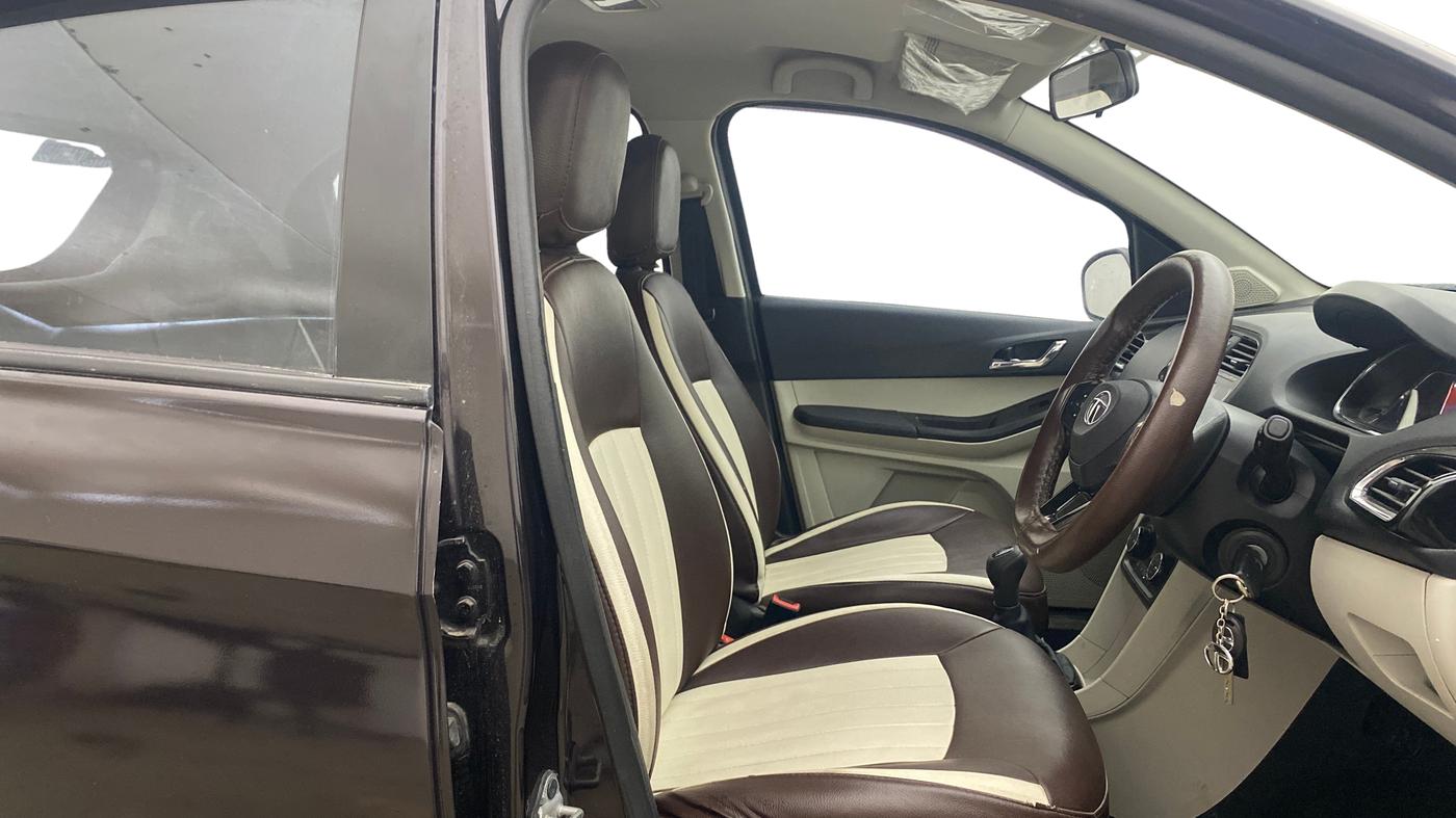 2022 Tata Tiago XZ PLUS PETROL, Petrol, Manual, 45,290 km, Right Side Front Door Cabin