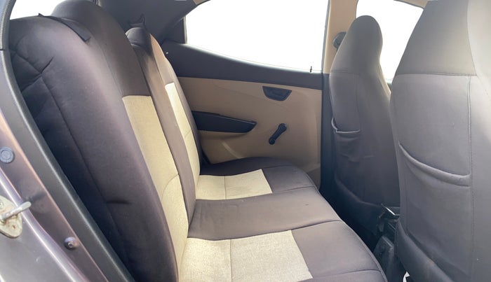 2016 Hyundai Eon ERA +, Petrol, Manual, 55,303 km, Right Side Rear Door Cabin