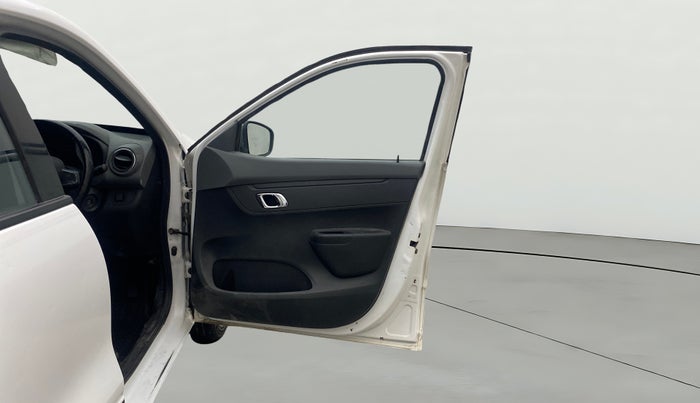 2019 Renault Kwid RXT 1.0 AMT, Petrol, Automatic, 42,872 km, RHS Front Door