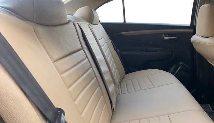 2017 Maruti Ciaz S DIESEL 1.3, Diesel, Manual, 96,404 km, Right Side Rear Door Cabin