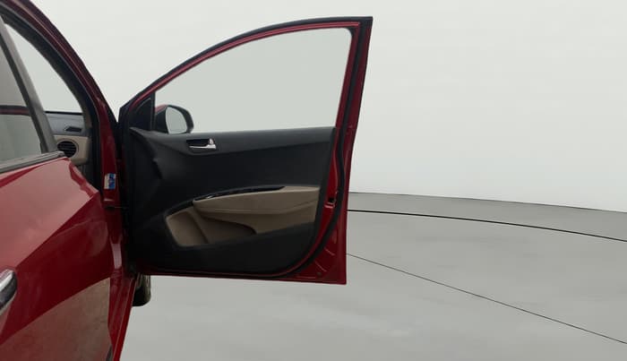 2014 Hyundai Xcent SX AT 1.2 (O), Petrol, Automatic, 55,436 km, RHS Front Door