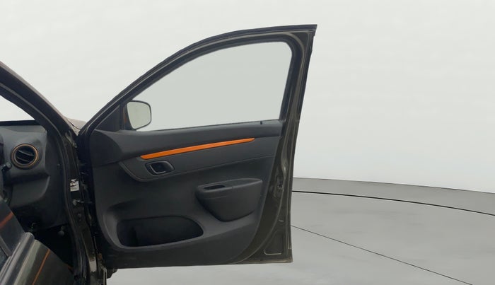 2018 Renault Kwid CLIMBER 1.0 AMT, Petrol, Automatic, 14,198 km, RHS Front Door