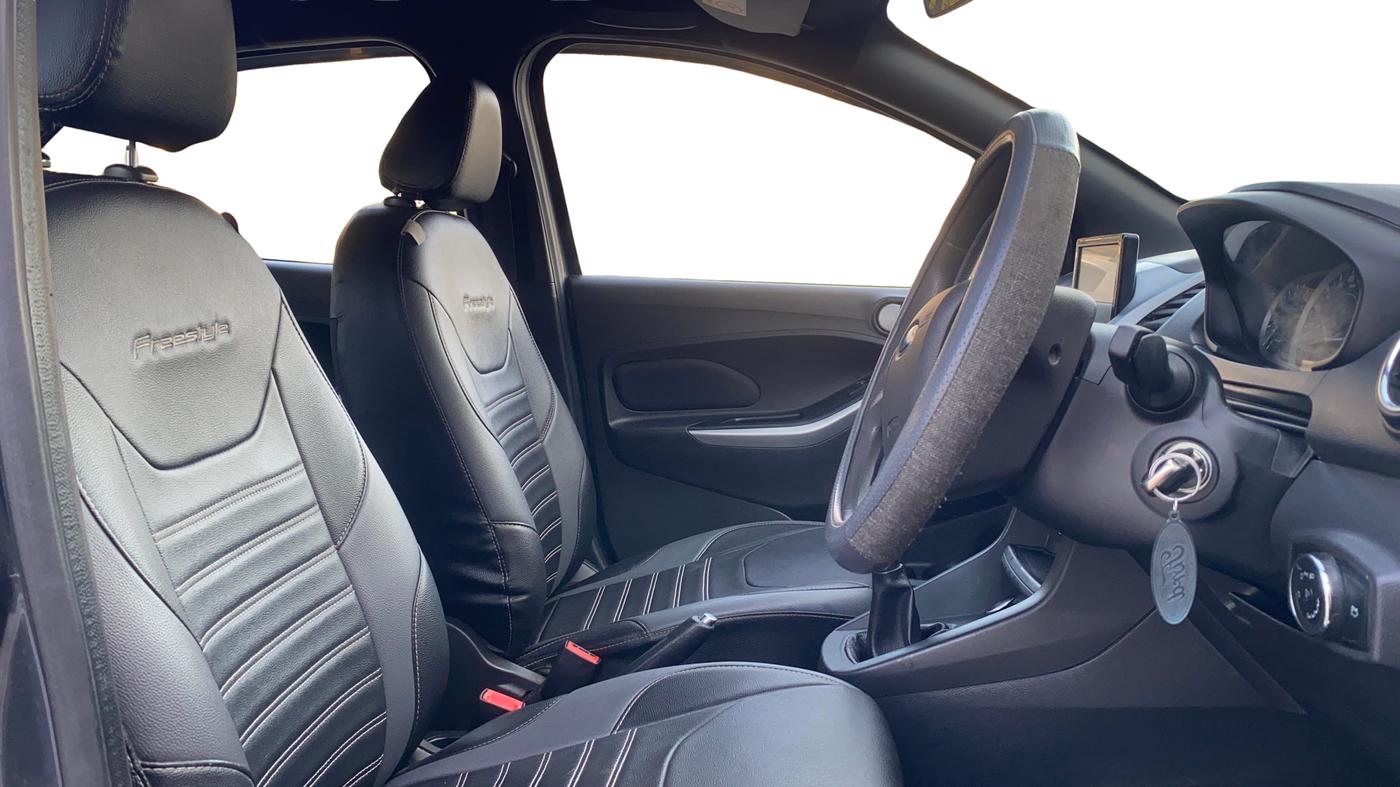 2019 Ford FREESTYLE TREND PLUS 1.2 PETROL, Petrol, Manual, 34,437 km, Right Side Front Door Cabin