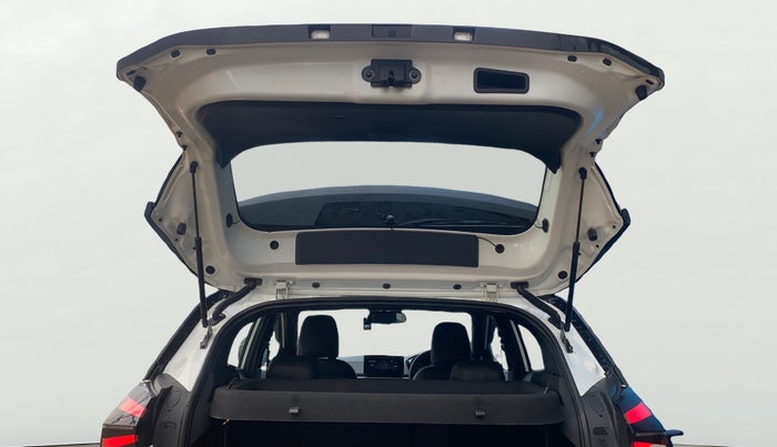 2023 Tata NEXON FEARLESS + SUNROOF DUAL TONE 1.2 PETROL, Petrol, Manual, 13,619 km, Boot Door Open