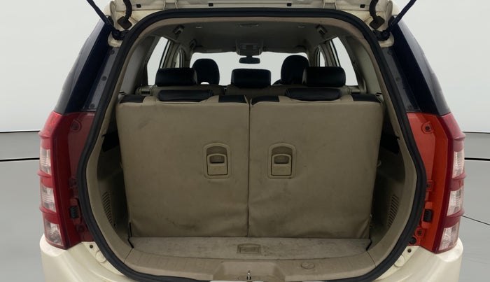 2017 Mahindra XUV500 W6 AT 1.99, Diesel, Automatic, 64,287 km, Boot Open Zoomed View