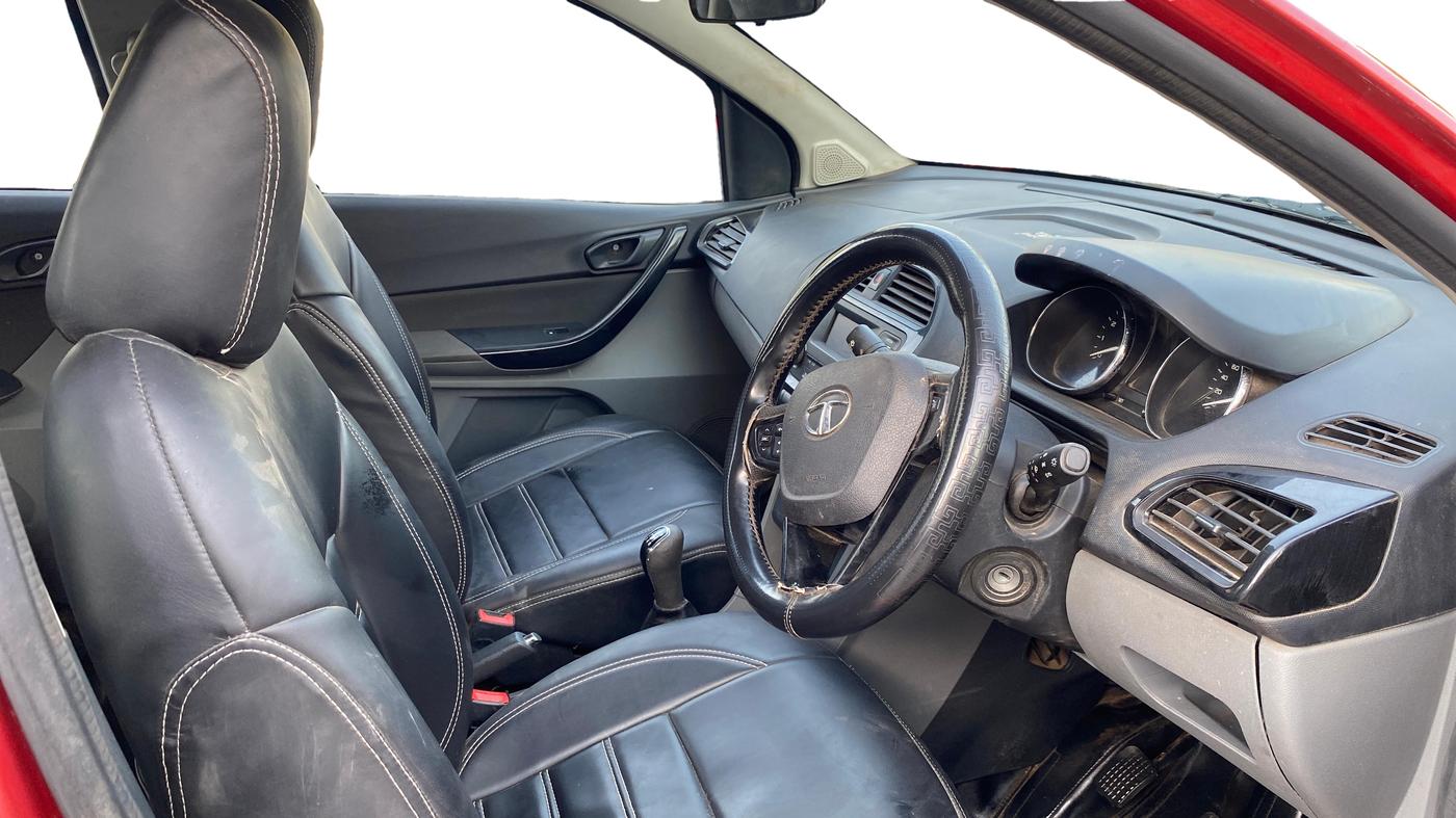2018 Tata TIGOR XZ PETROL, CNG, Manual, 94,695 km, Right Side Front Door Cabin