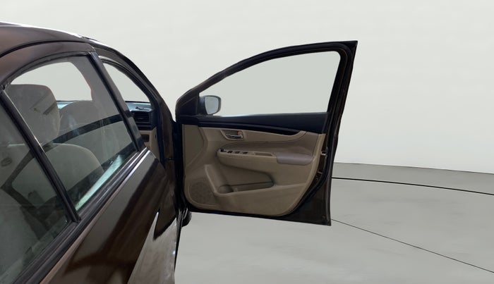 2015 Maruti Ciaz VXI, Petrol, Manual, 73,990 km, RHS Front Door