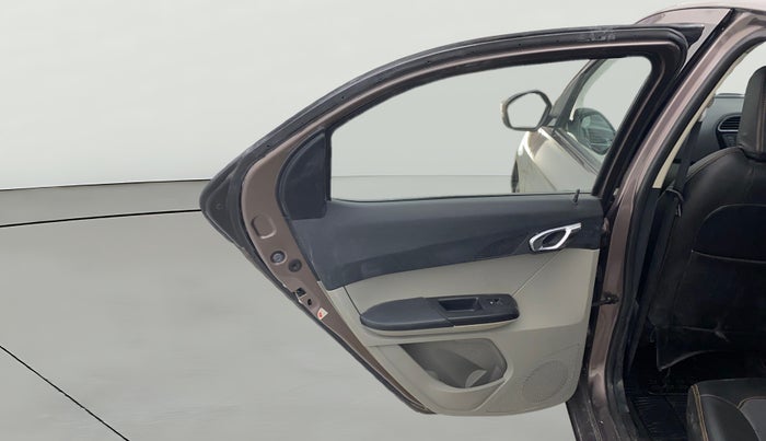 2016 Tata Tiago XZ PETROL, Petrol, Manual, 31,225 km, LHS Rear Door