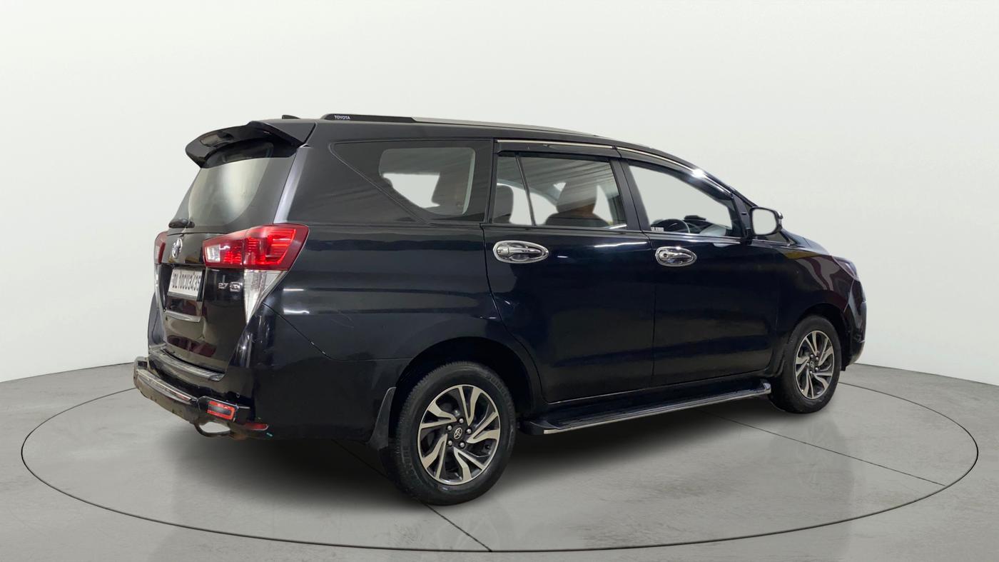 2022 Toyota Innova Crysta 2.7 GX AT 7 STR, Petrol, Automatic, 28,249 km, Right Back Diagonal