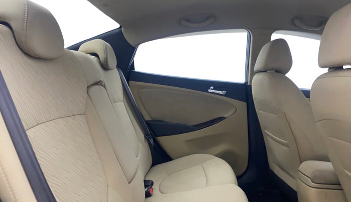 2014 Hyundai Verna FLUIDIC 1.6 CRDI SX, Diesel, Manual, 1,46,813 km, Right Side Rear Door Cabin