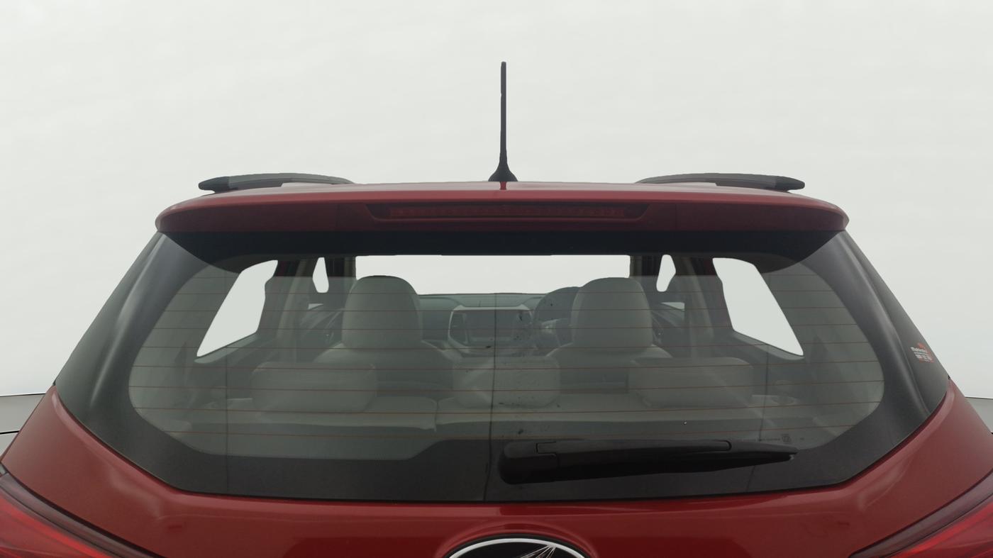 2021 Mahindra XUV300 W8 (O) 1.2 PETROL AMT, Petrol, Automatic, 66,293 km, Rear Windshield