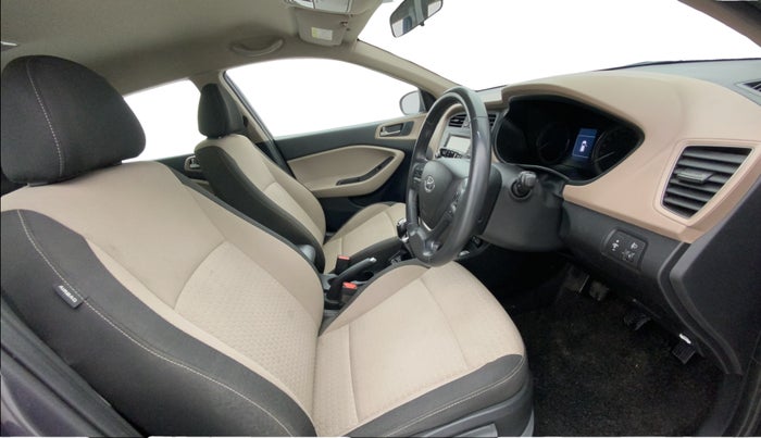 2017 Hyundai Elite i20 ASTA 1.2 (O), Petrol, Manual, 26,246 km, Right Side Front Door Cabin