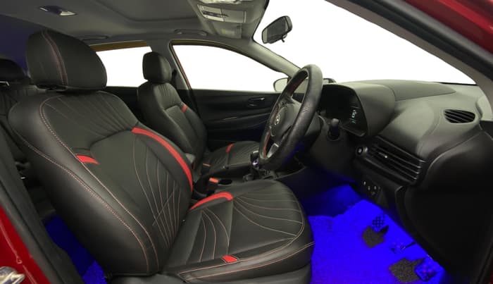 2021 Hyundai NEW I20 ASTA (O) 1.2 MT, Petrol, Manual, 25,279 km, Right Side Front Door Cabin