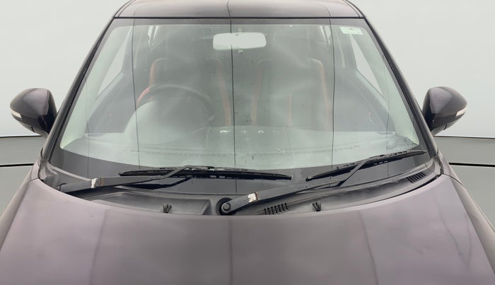 2017 Maruti Swift VXI, Petrol, Manual, 96,277 km, Front Windshield