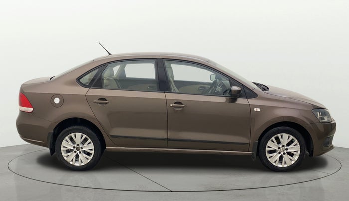 2015 Volkswagen Vento HIGHLINE 1.6 MPI, Petrol, Manual, 68,636 km, Right Side View