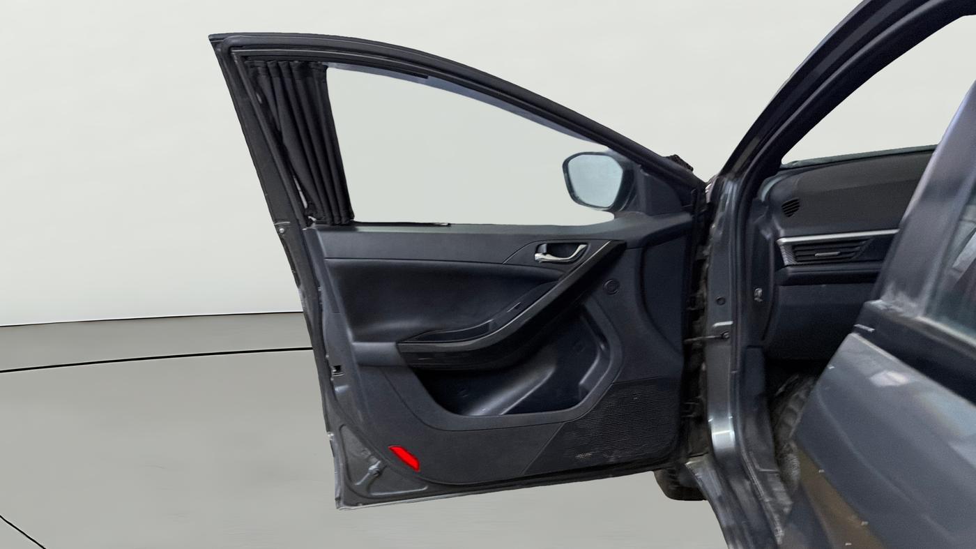 2023 Tata NEXON FEARLESS + SUNROOF DCA DUAL TONE 1.2 PETROL, Petrol, Automatic, 62,802 km, LHS Front Door