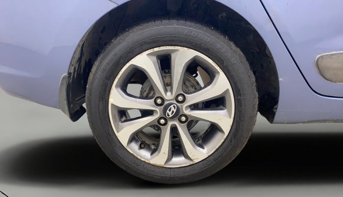 2015 Hyundai Xcent SX AT 1.2 (O), Petrol, Automatic, 80,603 km, Right Rear Wheel