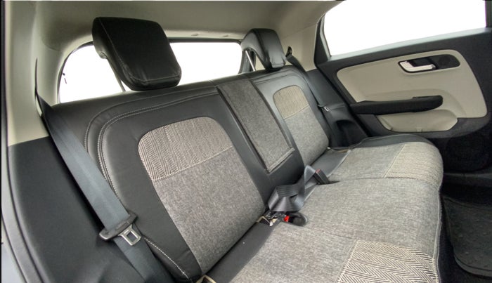 2022 Tata ALTROZ XZ PETROL, Petrol, Manual, 22,893 km, Right Side Rear Door Cabin