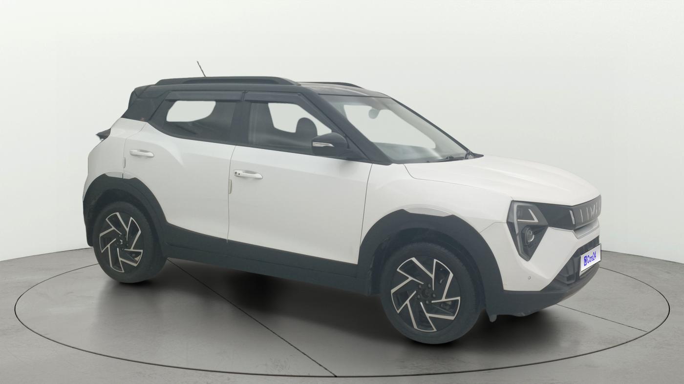 2024 Mahindra XUV 3XO AX7 1.5 Turbo Diesel Autoshift Plus, Diesel, Automatic, 22,805 km, SRP