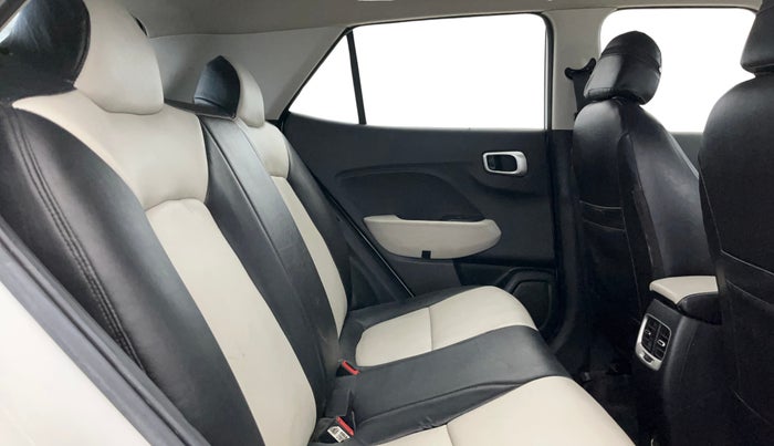 2021 Hyundai VENUE S 1.2, Petrol, Manual, 52,945 km, Right Side Rear Door Cabin