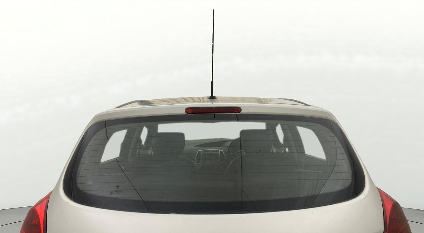 2012 Hyundai i20 SPORTZ 1.4 AT, Petrol, Automatic, 1,03,932 km, Rear Windshield