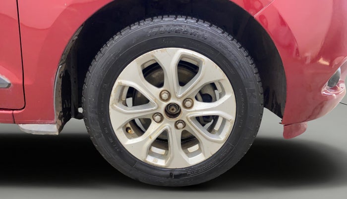 2015 Ford New Figo TREND 1.5L DIESEL, Diesel, Manual, 1,17,596 km, Right Front Wheel