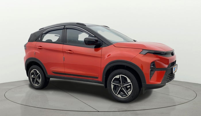 2023 Tata NEXON FEARLESS + SUNROOF DCA DUAL TONE 1.2 PETROL, Petrol, Automatic, 27,496 km, SRP