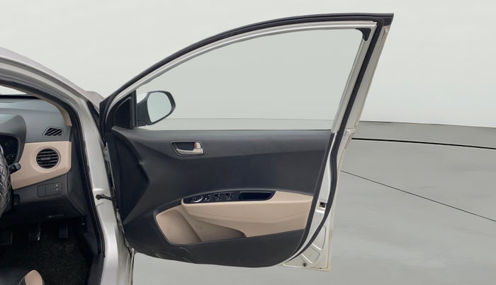 2015 Hyundai Grand i10 SPORTZ 1.2 KAPPA VTVT, Petrol, Manual, 73,343 km, RHS Front Door