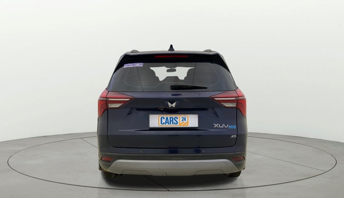 2022 Mahindra XUV700 AX 5 P MT 5 STR, Petrol, Manual, 72,134 km, Back/Rear